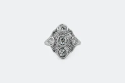 Bague vintage en platine et diamants