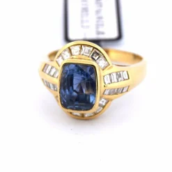 Bague vintage en saphir et diamant