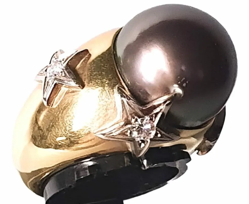 Bague vintage jonc or jaune, perle de TahitiI et motifs étoilés diamants