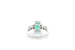 Bague vintage émeraude de 1,90cts