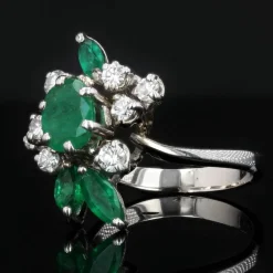 Bague vintage émeraudes et diamants
