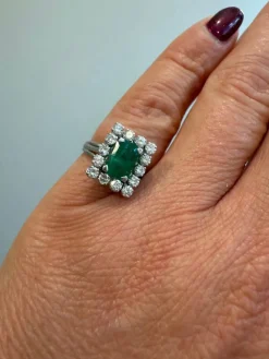 Bague Vintage Or blanc - Emeraude et Diamants