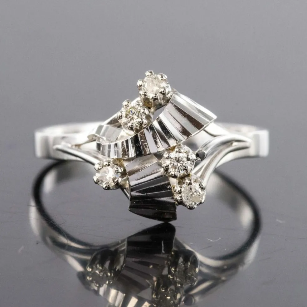 Bague vintage or blanc diamants