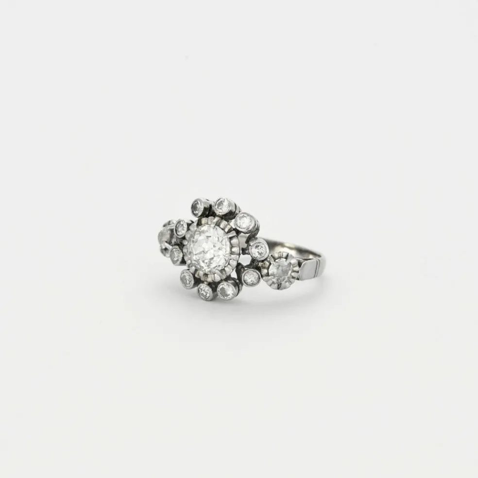 Bague vintage or blanc et diamants