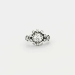 Bague vintage or blanc et diamants