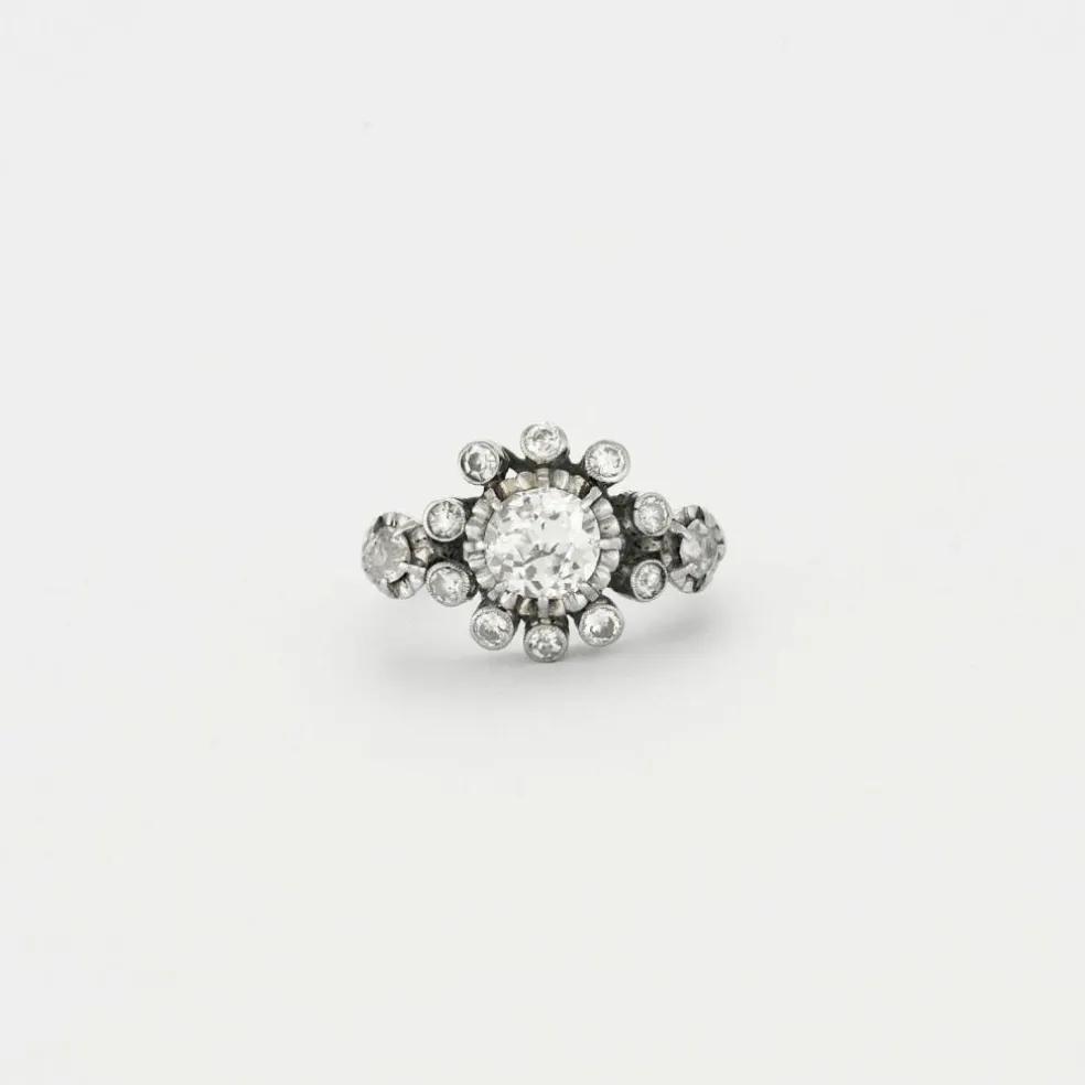 Bague vintage or blanc et diamants