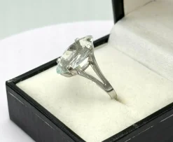 Bague vintage or gris, aigue-marine taille navette