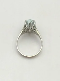 Bague vintage or gris, aigue-marine taille navette