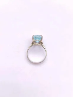 Bague vintage or gris et aigue marine ovale