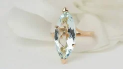 Bague vintage or jaune et aigue-marine