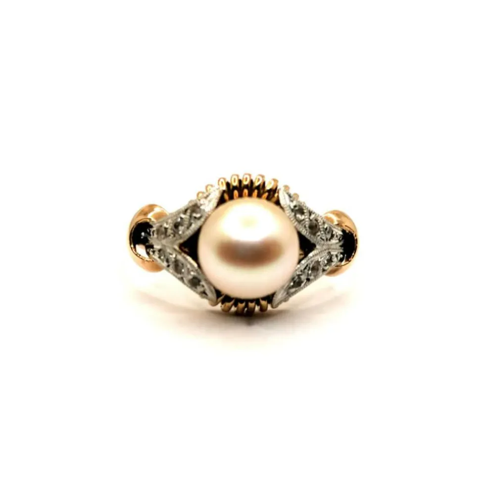 Bague vintage or jaune et perle de culture