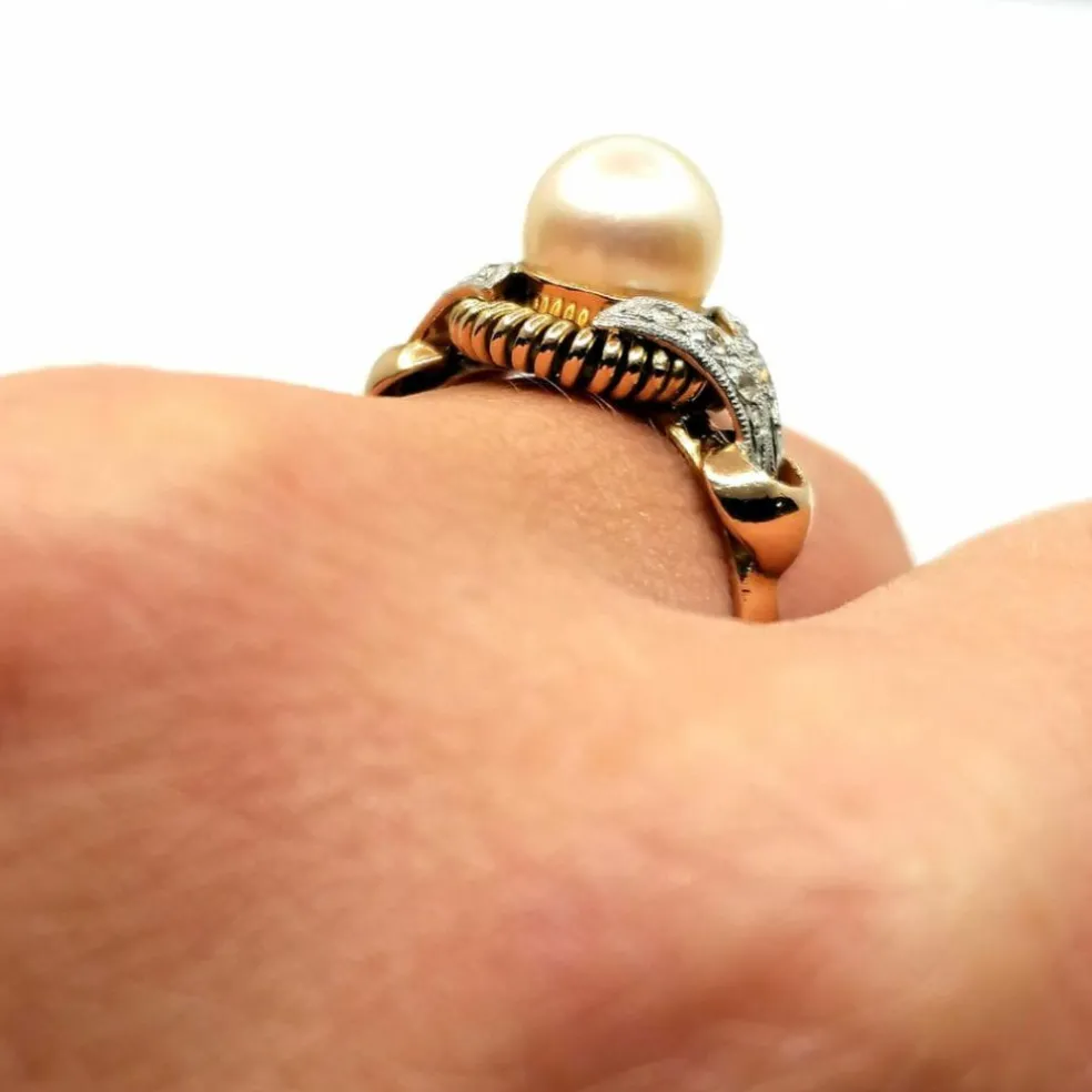 Bague vintage or jaune et perle de culture