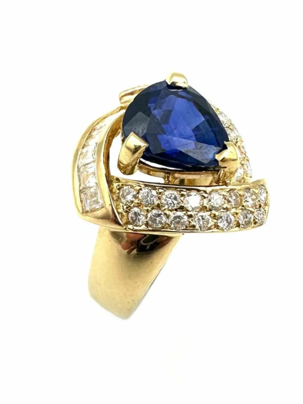 Bague Vintage or jaune 18K, saphir et diamants