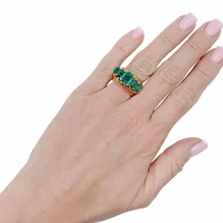 Bague vintage or jaune, émeraudes.