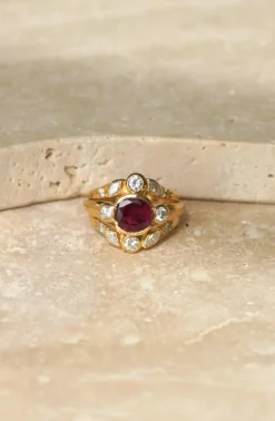 Bague vintage or jaune, rubis 1,94 ct, diamants