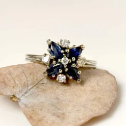Bague vintage saphir diamants flocon