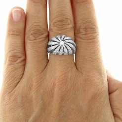 Bague vortex en or blanc et diamants
