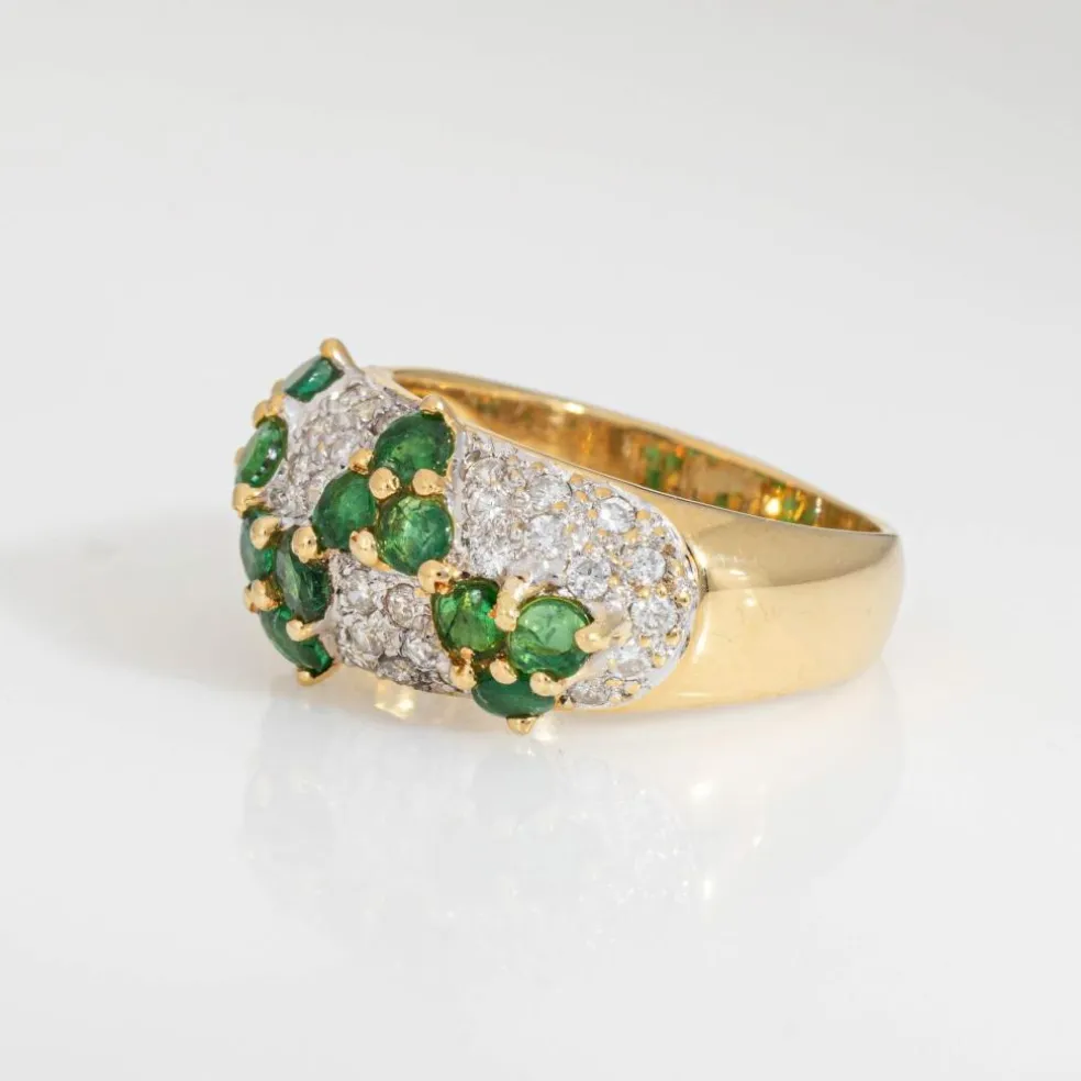 Bague zigzag en or jaune, émeraude et diamants des années 80