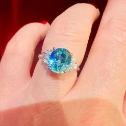Bague zircon bleu naturel diamants