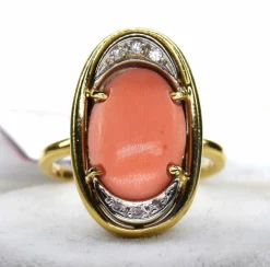 Bagues en or jaune, corail et diamants '70