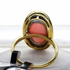 Bagues en or jaune, corail et diamants '70