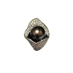 Boucle d'oreille or gris, perles de Tahiti, diamants