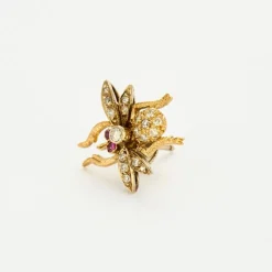 Boucles d'oreilles abeille, or jaune, rubis et diamants