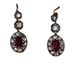 Boucles d'oreilles anciennes fin 19e siècle rubis diamants