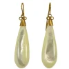 Boucles d'oreilles anciennes en or et nacre