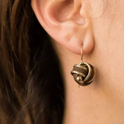 Boucles d'oreilles anciennes noeuds d'or et de cheveux