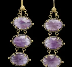 Boucles d'oreilles anciennes en or et améthyste