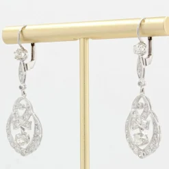 Boucles d'oreilles anciennes or blanc diamants