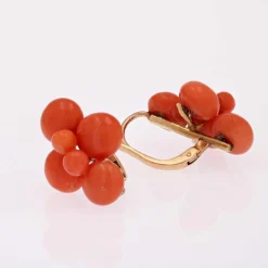 Boucles d'oreilles anciennes perles de corail