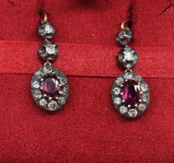 Boucles d'oreilles anciennes fin 19e siècle rubis diamants