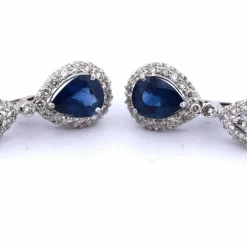 Boucles d'oreilles anciennes en or avec saphirs et diamants