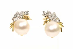 Boucles d'oreilles années 70 or jaune et blanc, perles et diamants