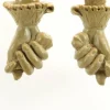 Boucles d'oreilles antiques en or sculptées dans la lave