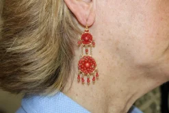 Boucles d'oreilles antiques en or corail