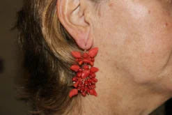 Boucles d'oreilles antiques en or et corail