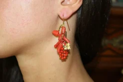 Boucles d'oreilles antiques en or et corail