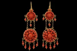 Boucles d'oreilles antiques en or corail