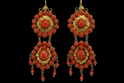 Boucles d'oreilles antiques en or corail