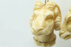 Boucles d'oreilles antiques ivoire sculpté