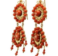 Boucles d'oreilles antiques en or corail