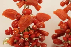 Boucles d'oreilles antiques en or et corail