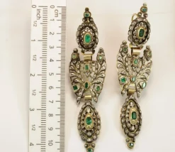 Boucles d'oreilles antiques en or jaune émeraude et diamant