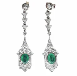 Boucles d'oreilles Art Déco or blanc émeraudes diamants