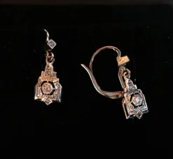 Boucles d'Oreilles Art Déco ornées de saphirs blancs