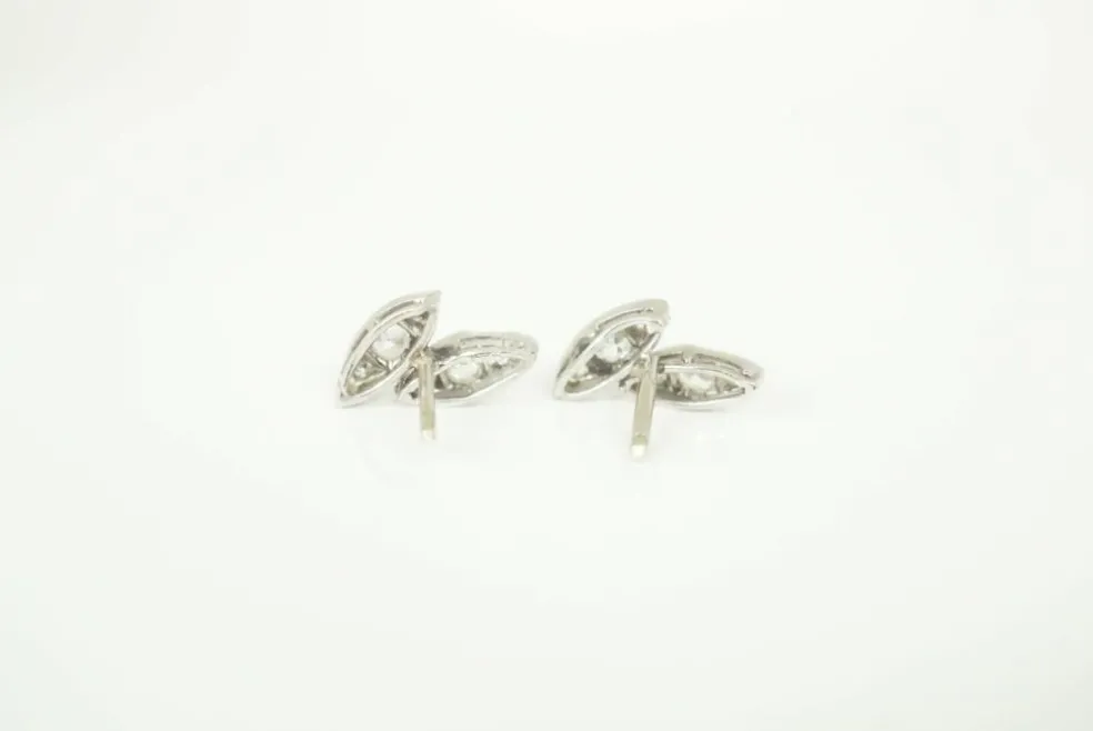 Boucles d'oreilles Art déco or blanc diamants