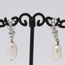 Boucles d'oreilles avec perles baroques et diamants